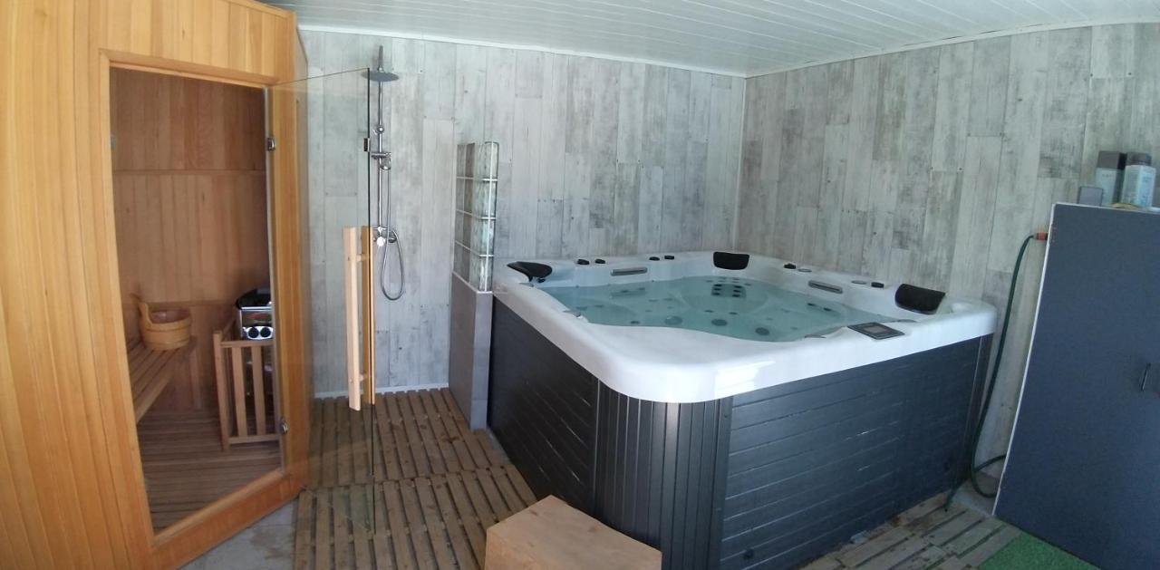 La Resiniere Bed & Breakfast Salles  Exterior foto